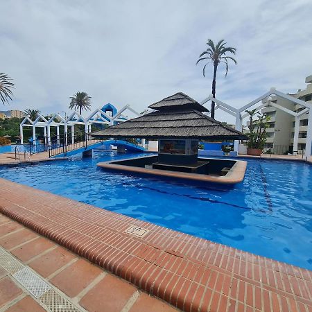 Precioso Apartamento Con Piscinas Y Vistas Al Mar. Бенальмадена Экстерьер фото