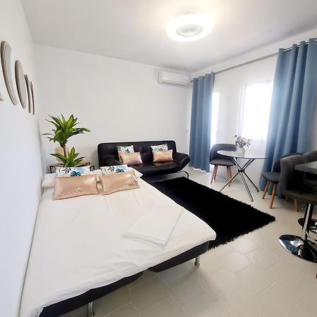 Precioso Apartamento Con Piscinas Y Vistas Al Mar. Бенальмадена Экстерьер фото