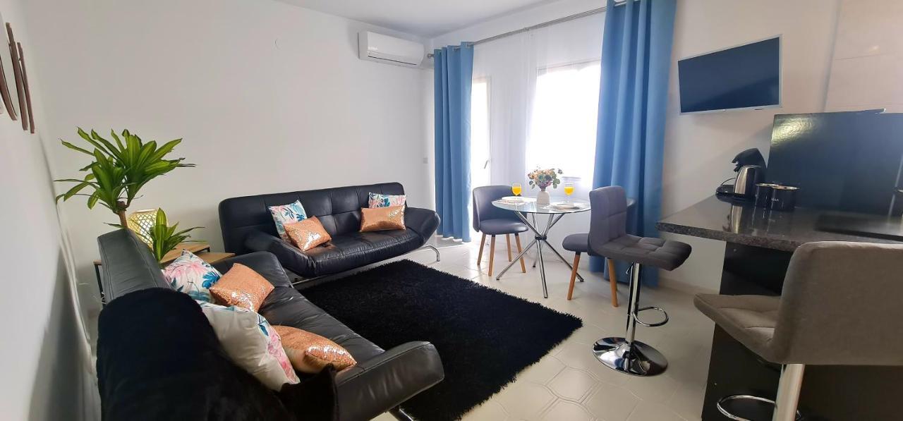 Precioso Apartamento Con Piscinas Y Vistas Al Mar. Бенальмадена Экстерьер фото