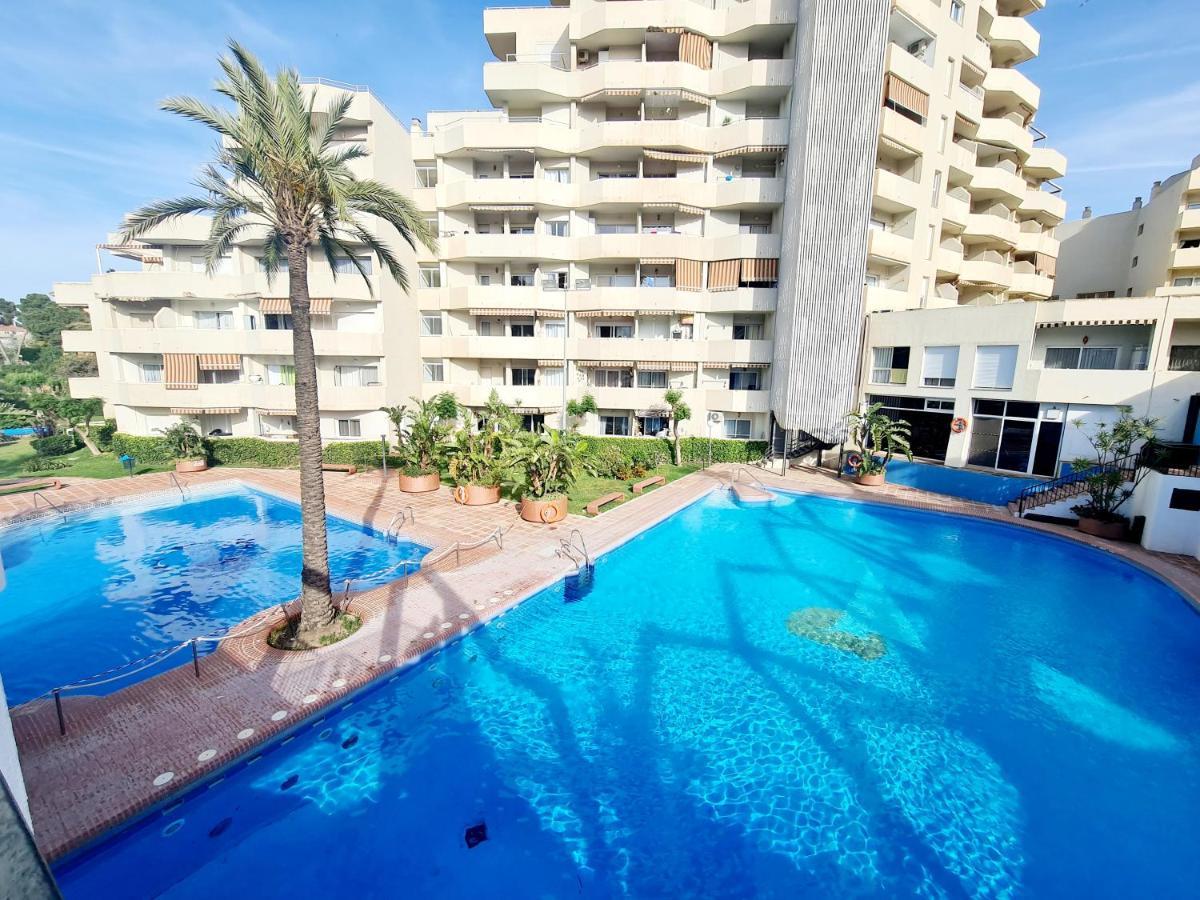 Precioso Apartamento Con Piscinas Y Vistas Al Mar. Бенальмадена Экстерьер фото